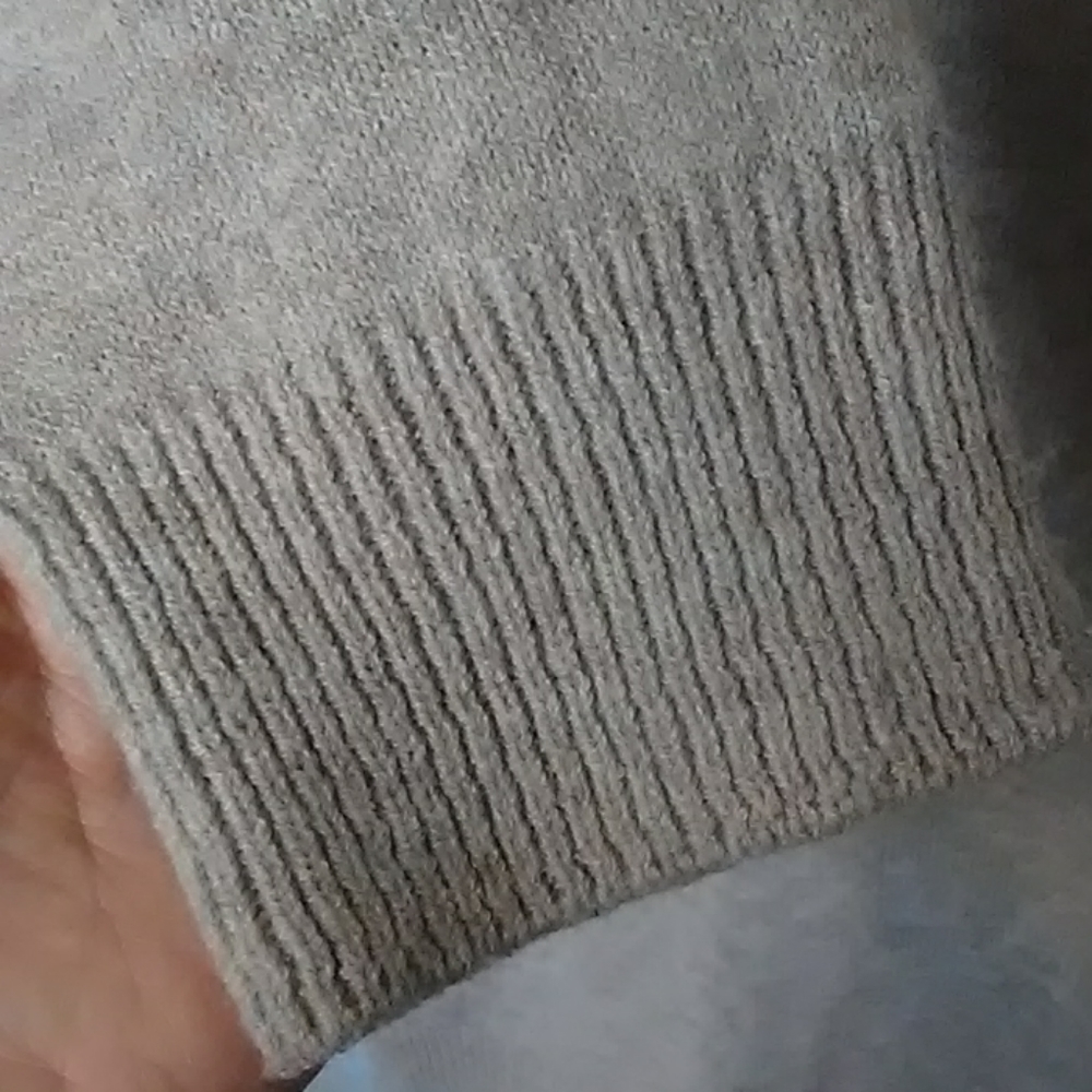Sweater - Picture 5 of 7
